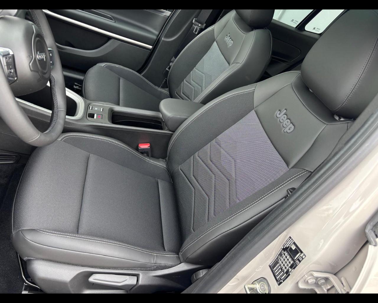 Jeep Avenger - Avenger 1.2 turbo e-hybrid mhev Altitude fwd 110cv edct6