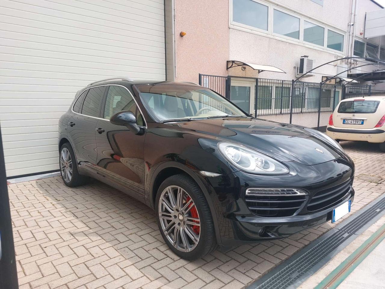 PORSCHE CAYENNE 3.0 V6 TDI 245cv CRHONO SPORT !!!