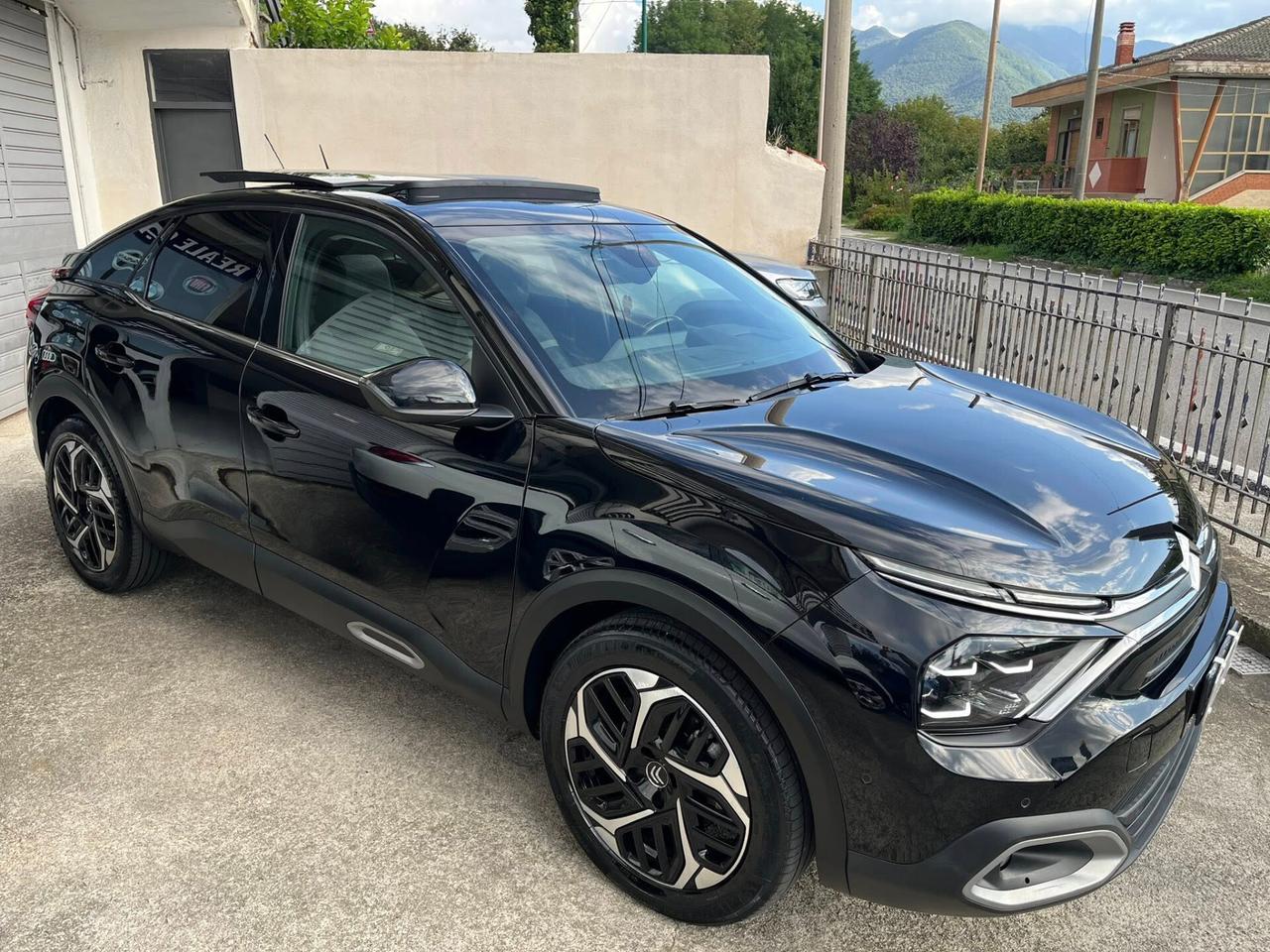 Citroen C4 1.5 BlueHDi 130CV S&S EAT8 Shine TETTO