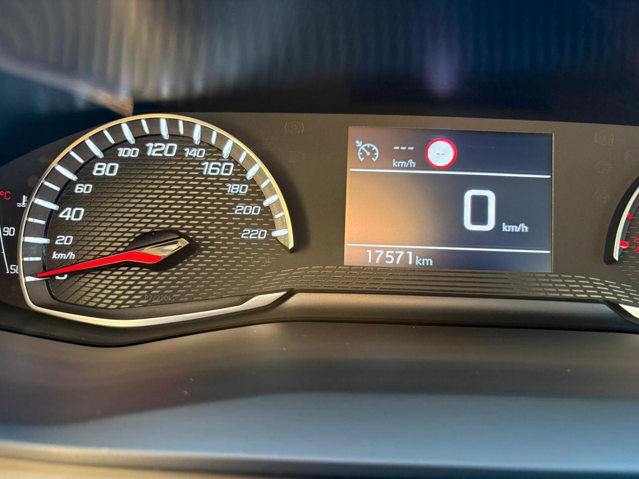 Peugeot 208 PureTech 1.2 LIKE 100