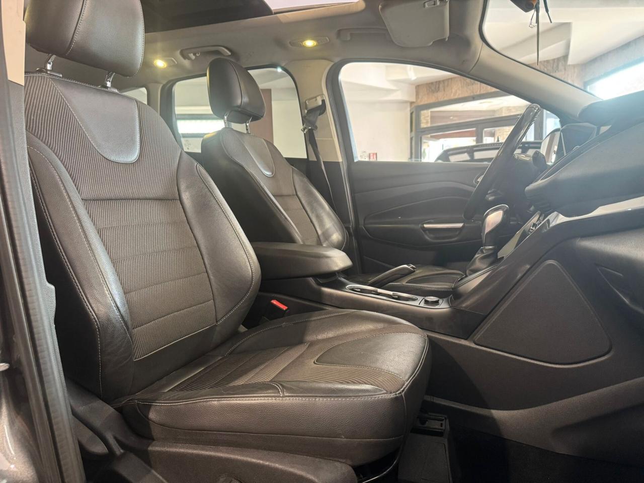 Ford Kuga 2.0 TDCI 150 CV S&S 4WD Powershift Titanium
