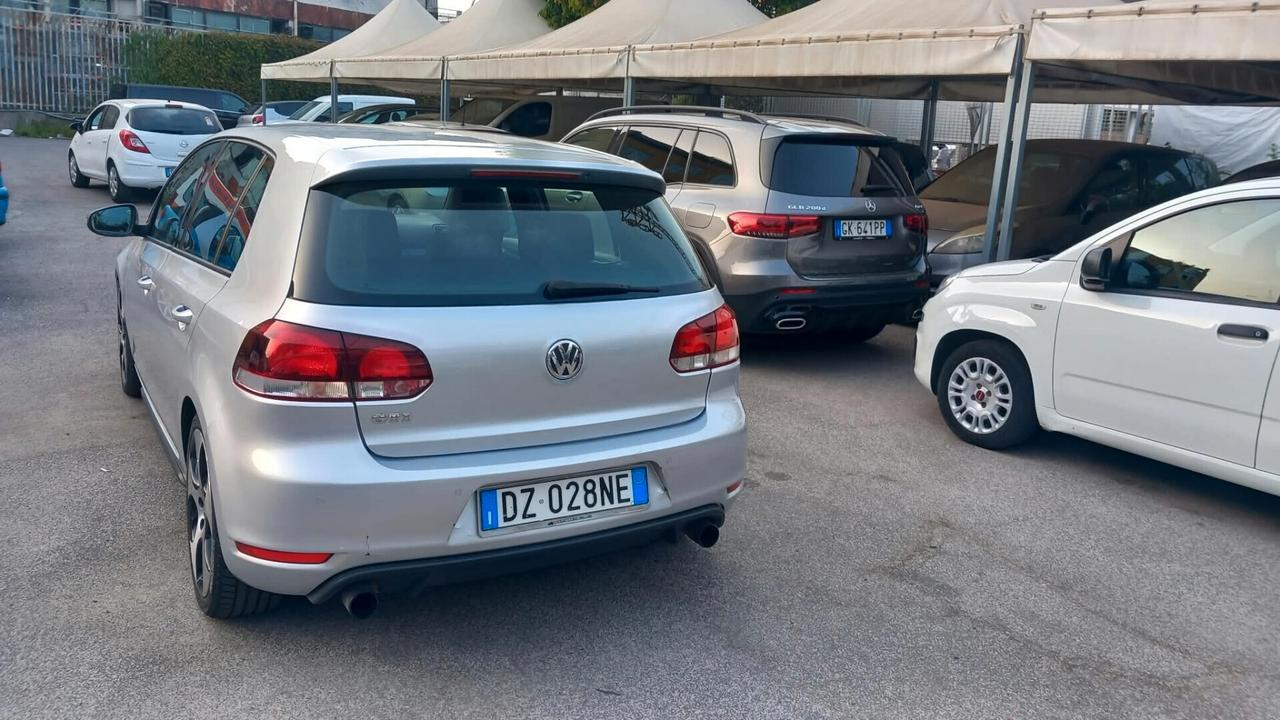 Volkswagen Golf GTI 2.0 TSI 4mot. DSG 5p. R
