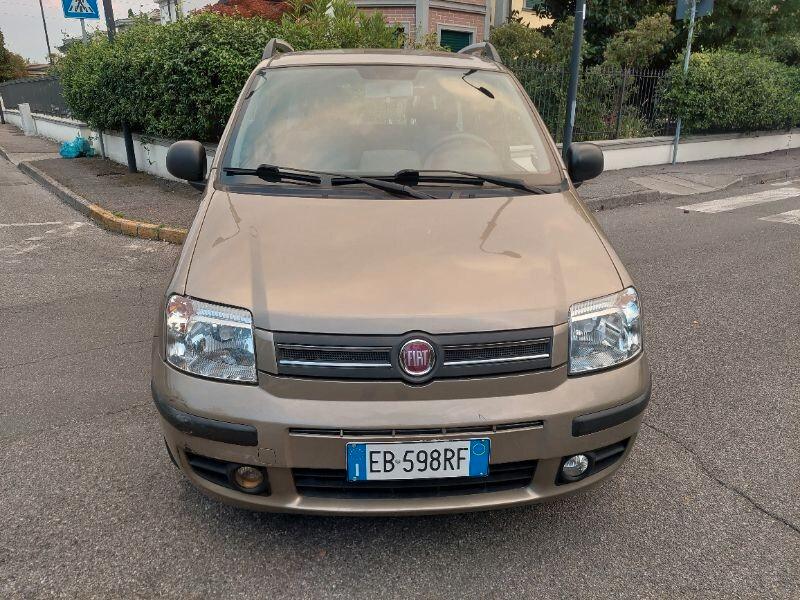 Fiat Panda 1.2 cc benzina Neopatentati 51kw Euro5 circola AreaB/C