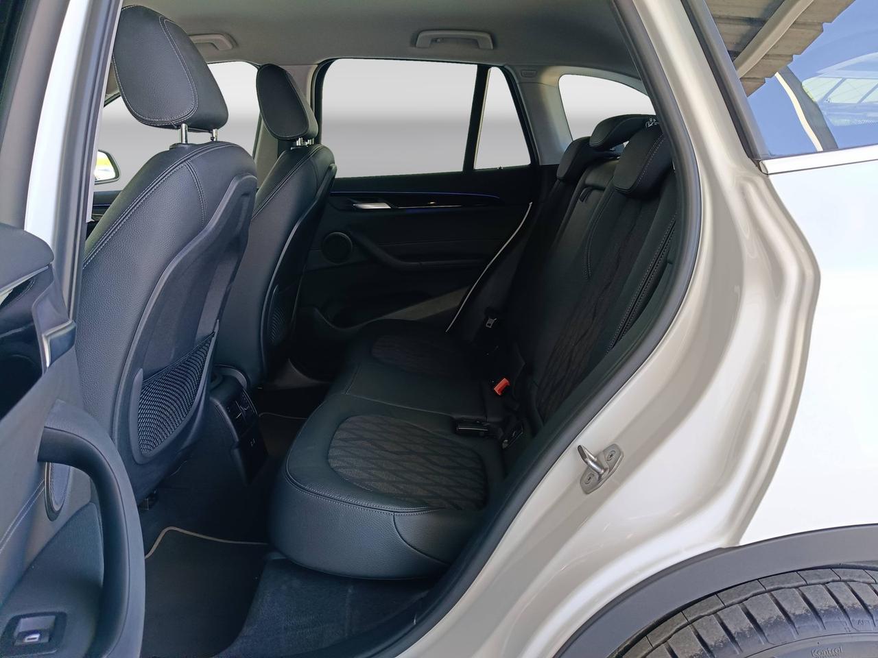 BMW X1 F48 2019 - X1 sdrive16d xLine auto