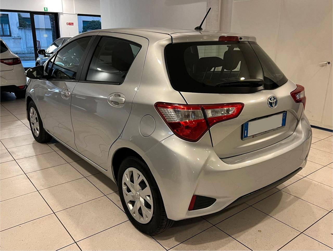 Toyota Yaris 1.5 Hybrid 5 porte Business - 2019