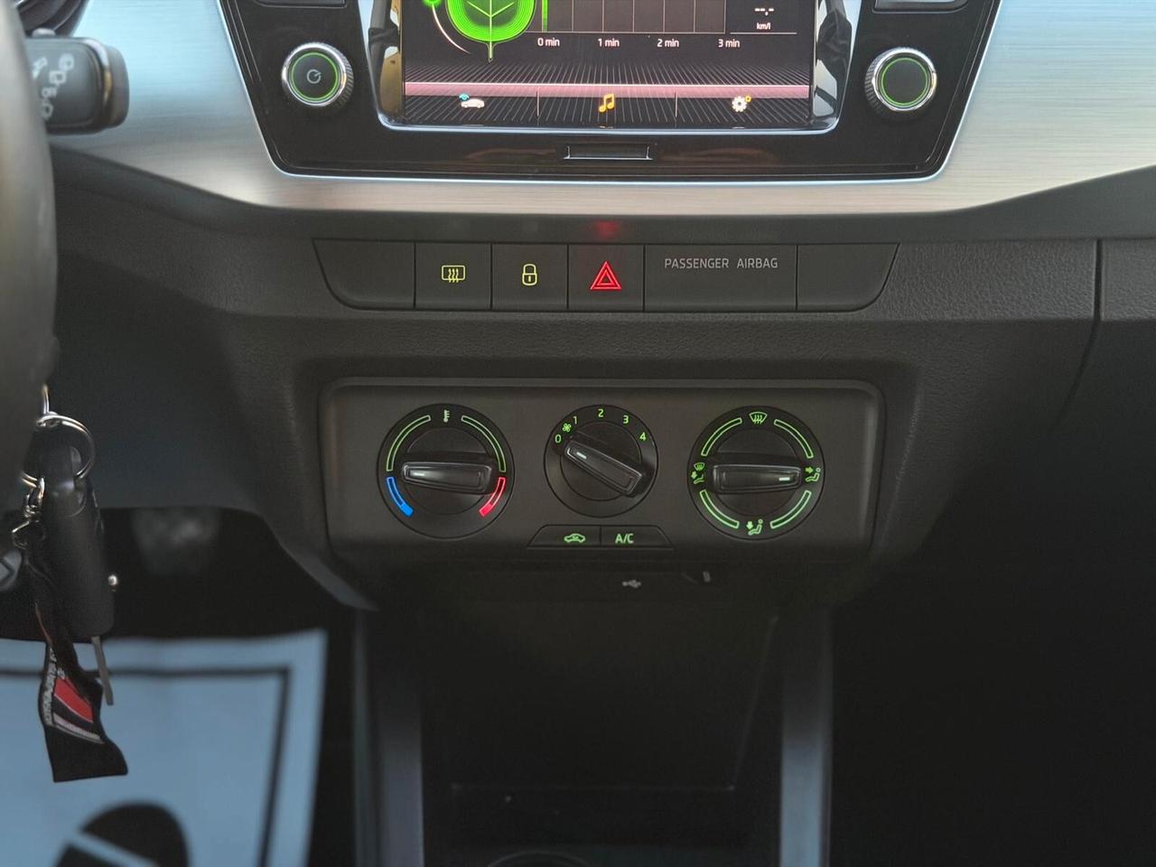 Skoda Fabia 1.0 MPI 60 CV Twin Color Nero