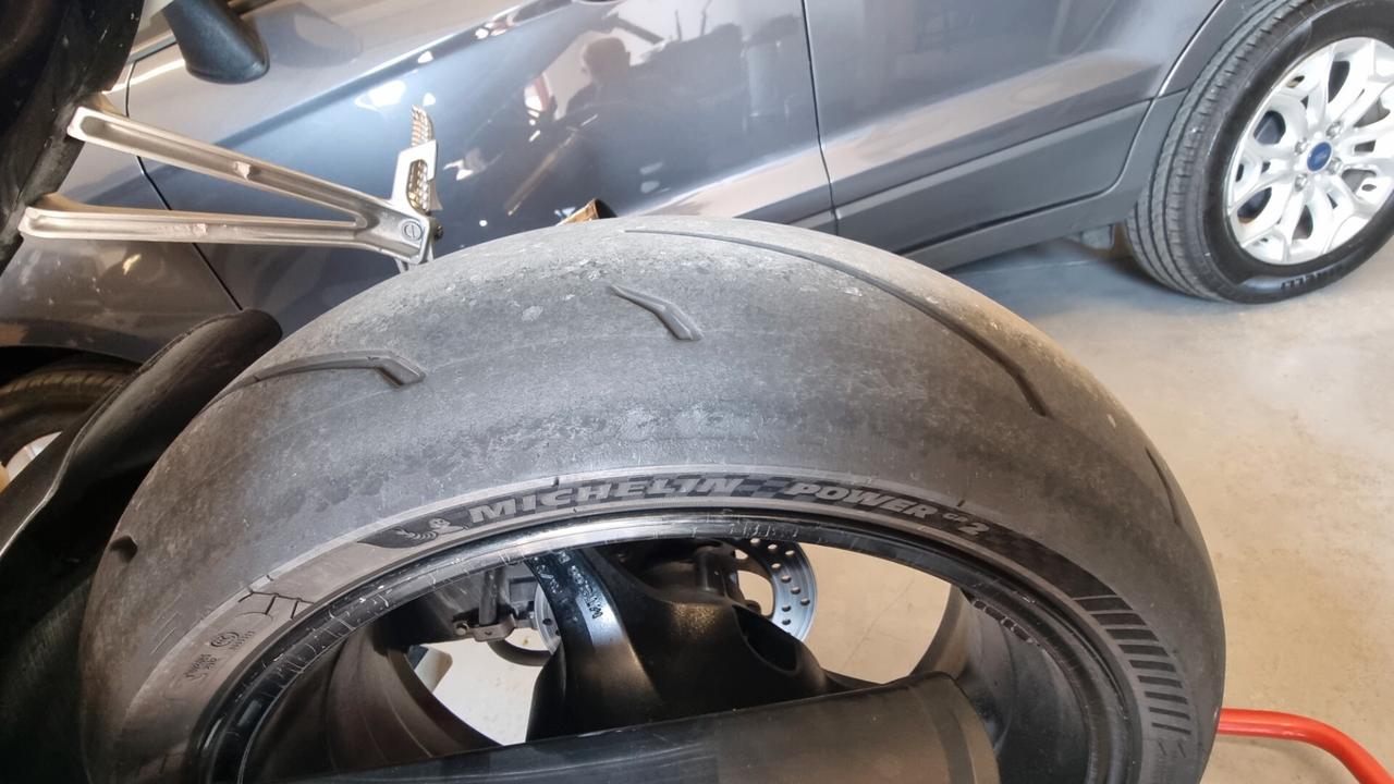 Suzuki GSX R 1000 Yoshimura k6