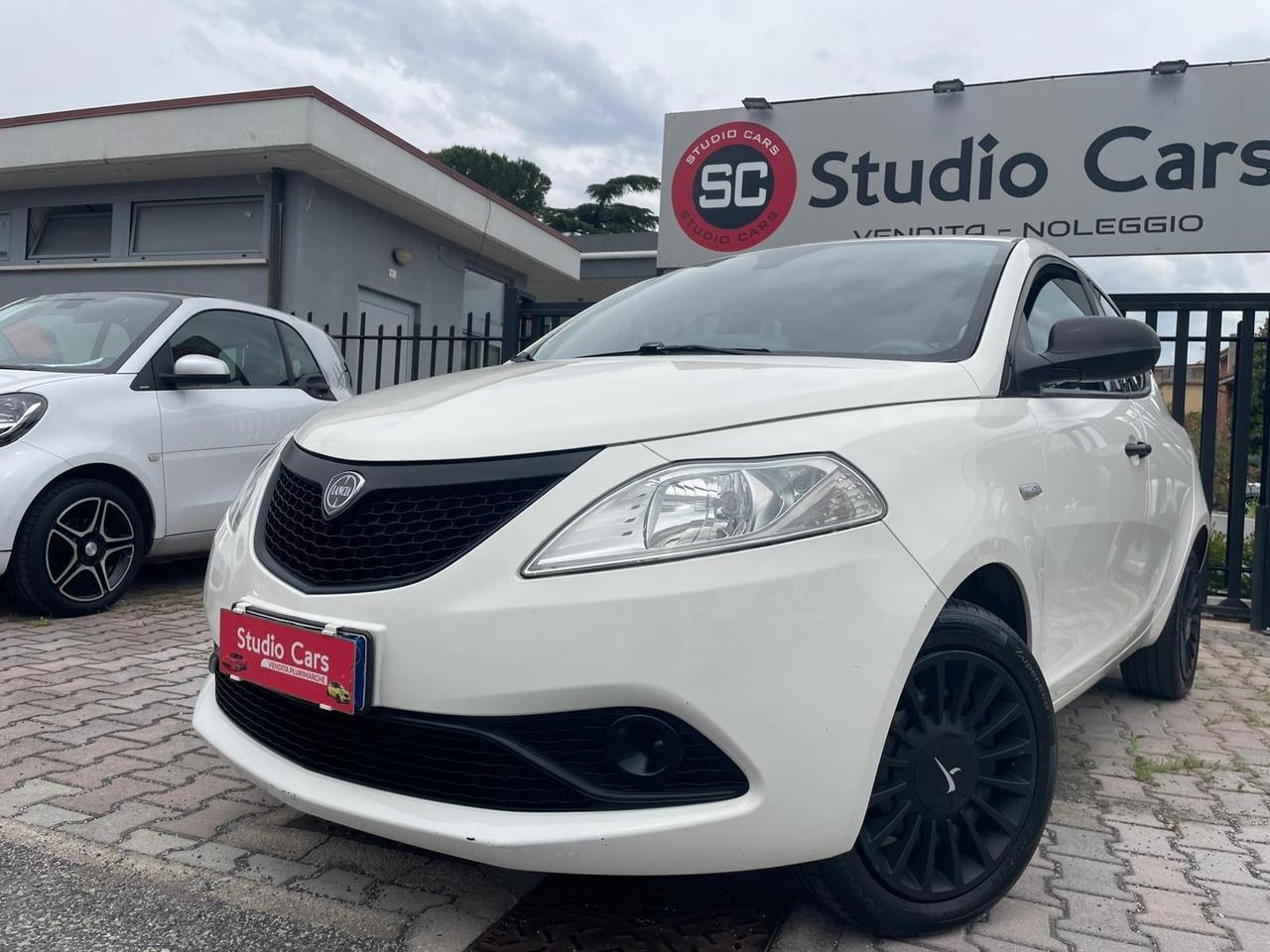 Lancia Ypsilon 1.2 69 CV 5 porte Elefantino Blu