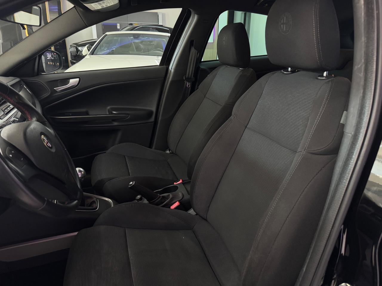 Alfa Romeo Giulietta 1.6 JTDm-2 105 CV Veloce