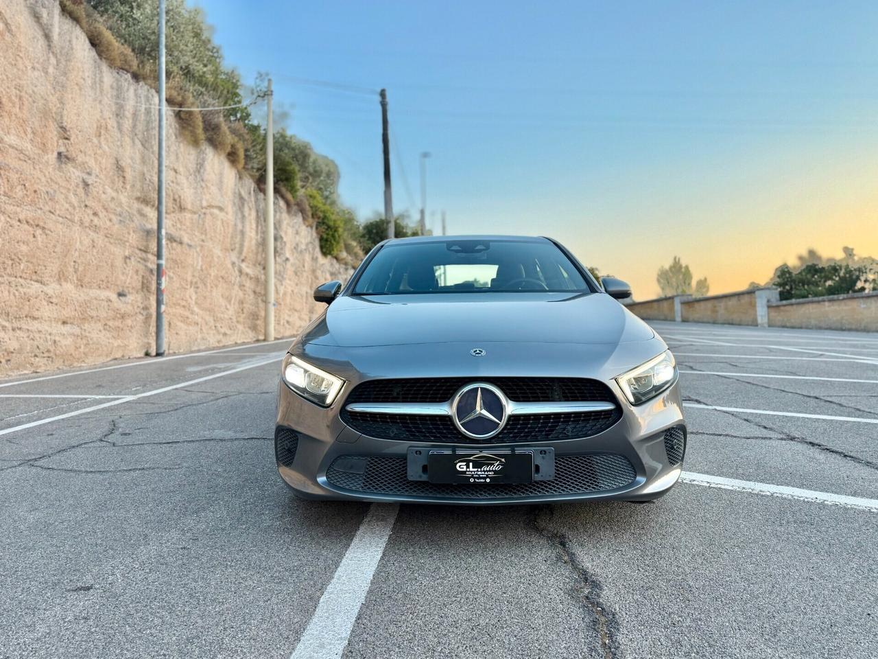 Mercedes A180 SPORT/1500 116CV/AUTOMATICA/VIRTUAL 10.25