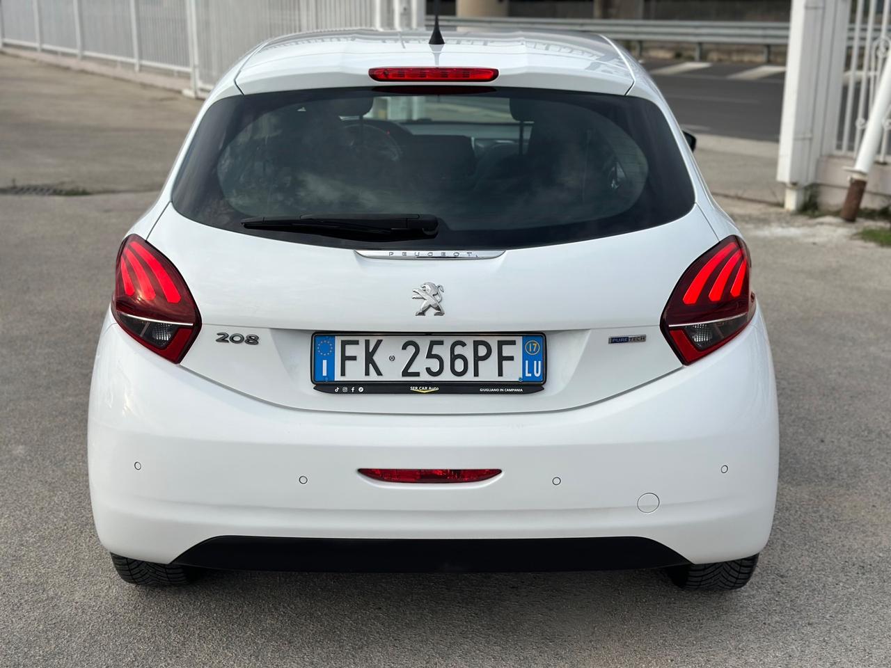 Peugeot 208 2017 1.2 benzina 82 CV Active PARI AL NUOVO