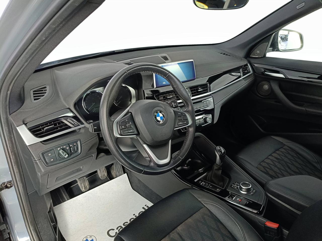 BMW X1 F48 2019 - X1 xdrive18d xLine