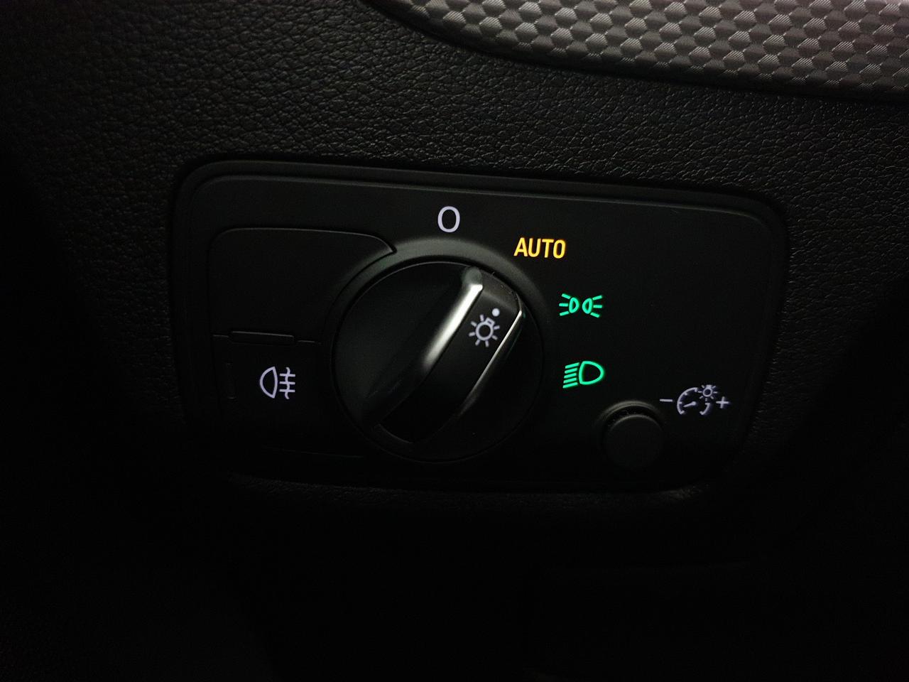 30TFSI 116CV Business Advanced