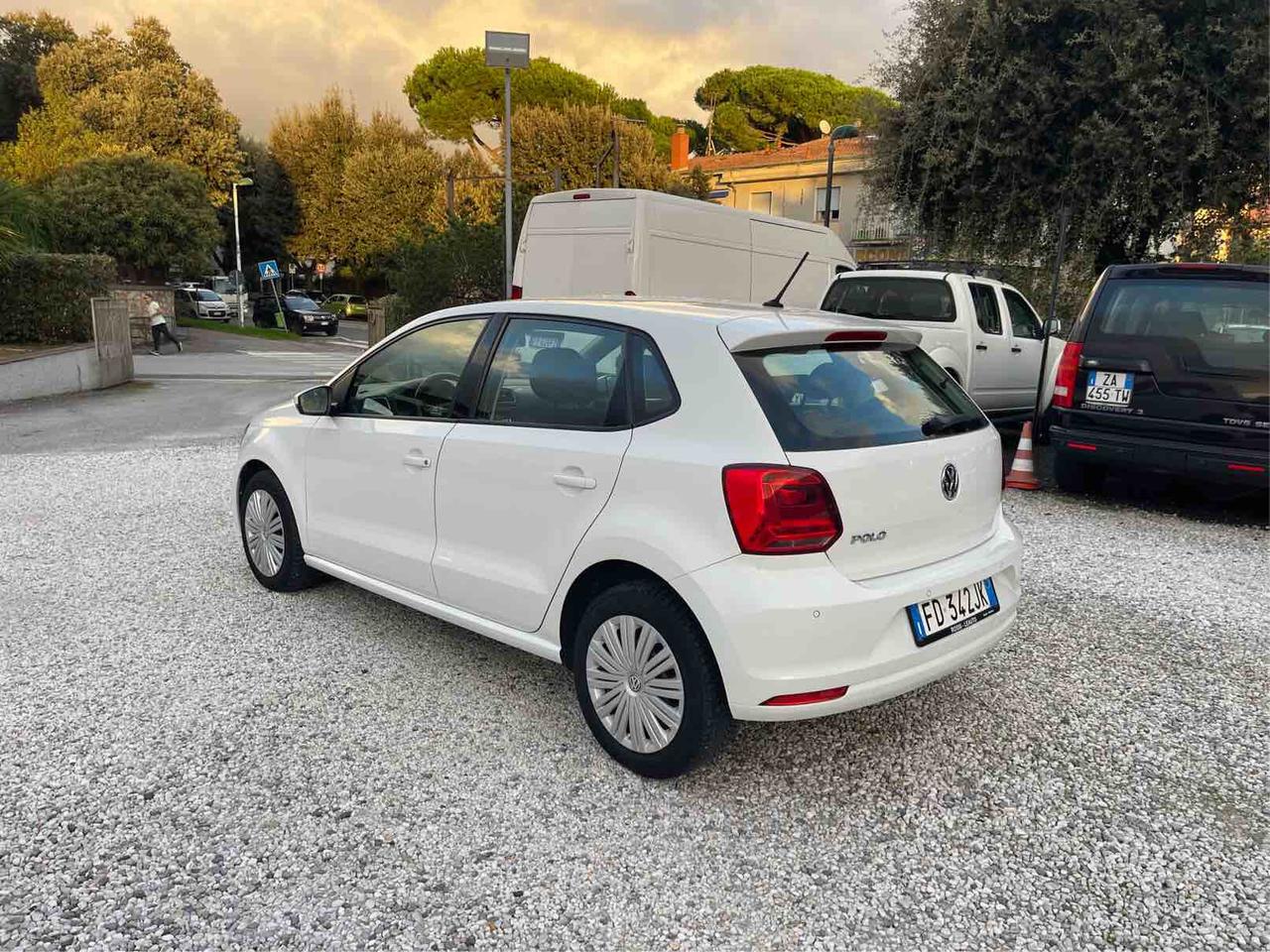 VOLKSWAGEN POLO - PER NEOPATENTATI