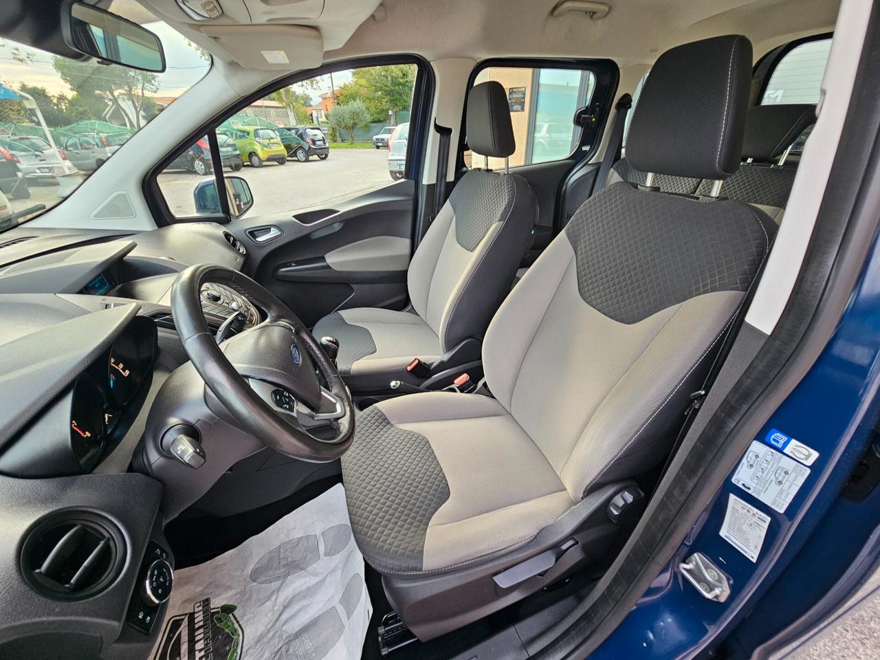 Ford Tourneo Courier 1.0 EcoBoost 100 CV Plus