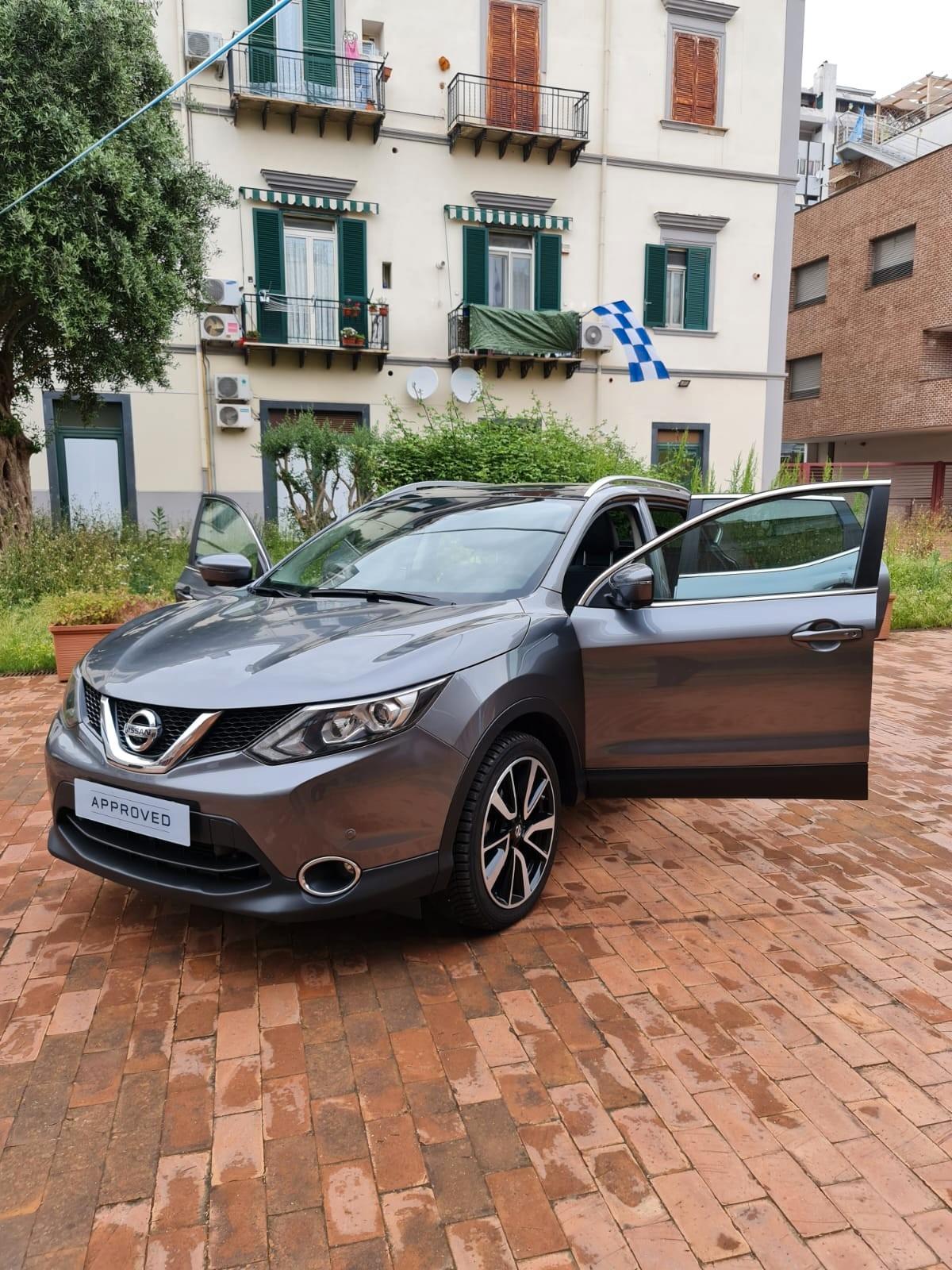 Nissan Qashqai 1.6 dCi 2WD TEKNA Tetto PANORAMICO PELLE CERCHI IN LEGA 19" 4 TELECAMERE FULL LED