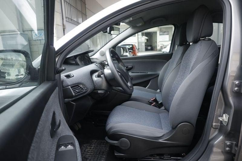 Lancia Ypsilon Lancia Ypsilon 1.0 FireFly 5 porte S&S Hybrid Ecochic A. Ferretti 51KW ANNO 2022