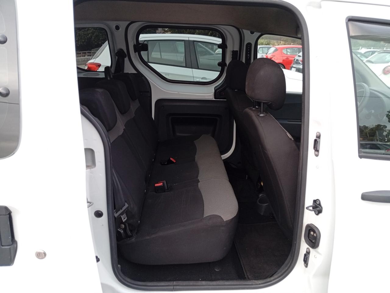 Dacia Dokker 1.6 8V 100CV Start&Stop GPL Lauréate