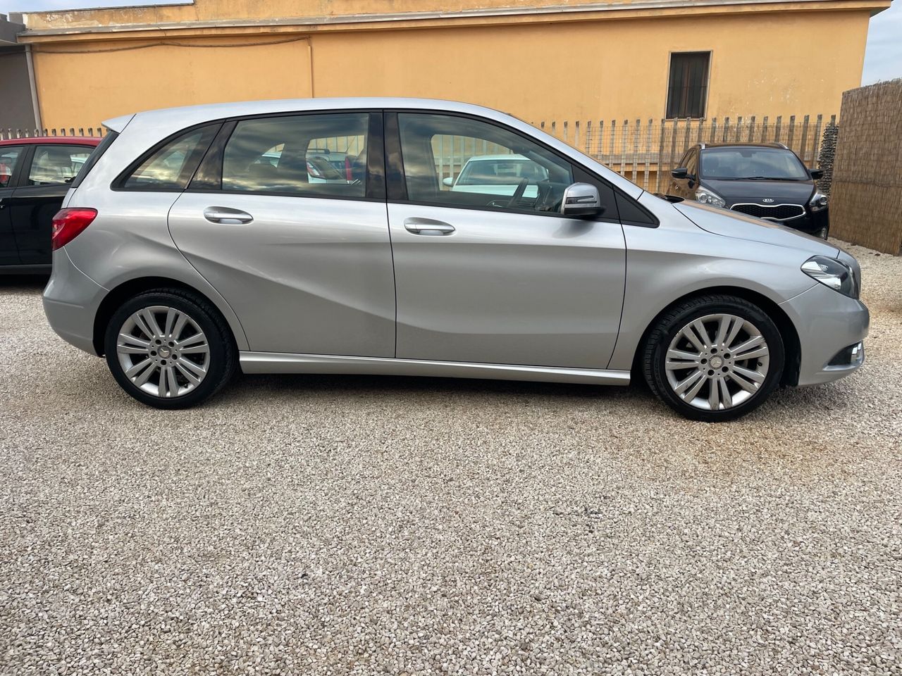 Mercedes-Benz B-Class 2014 photo 5