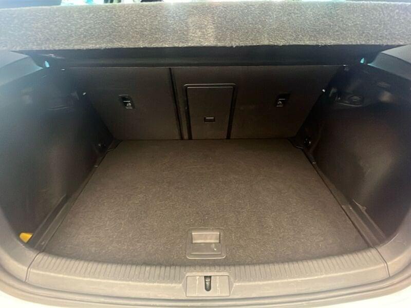 Volkswagen Golf 1.6 TDI Highline BlueM. Tech 4Motion