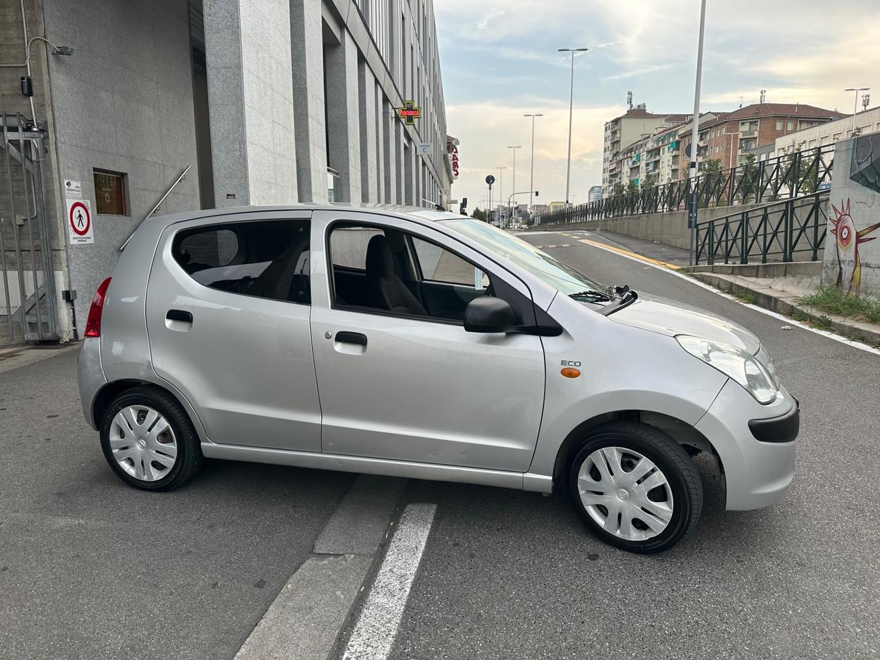 Nissan Pixo 1.0 5 porte GPL fino al 2030