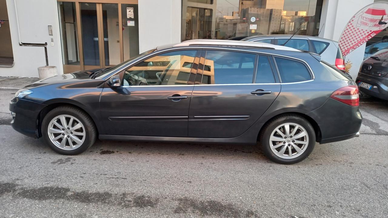 Renault Laguna 2.0 dCi 175CV SporTour Initiale ESM