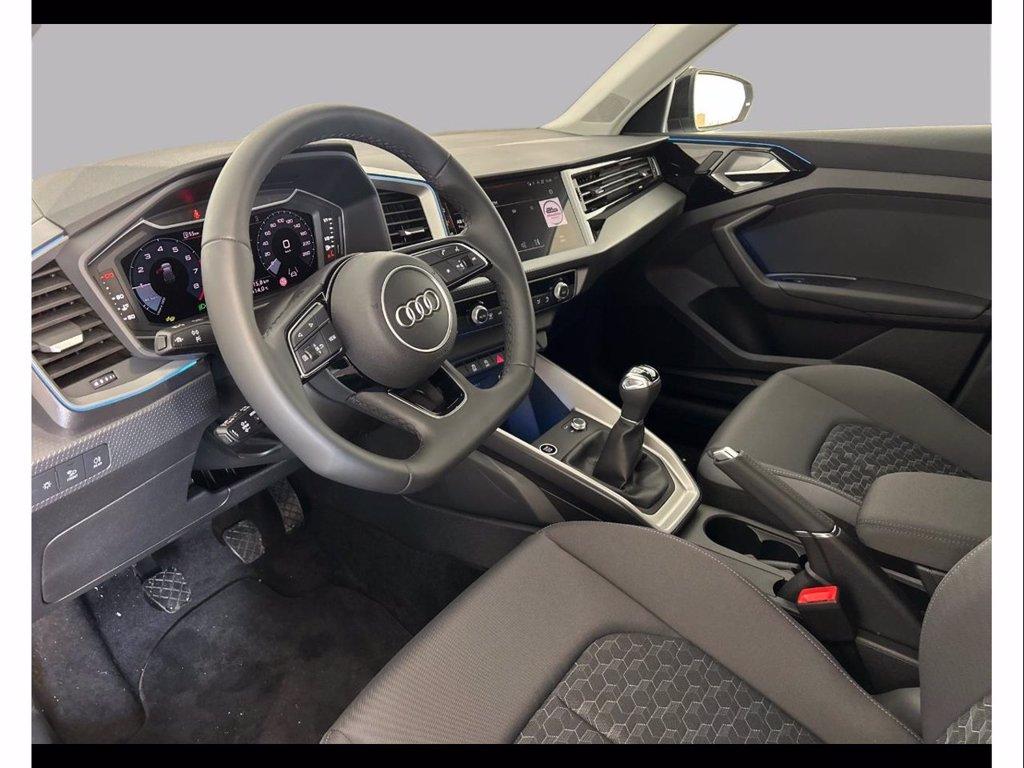 AUDI A1 sportback 30 1.0 tfsi identity black 116cv del 2025