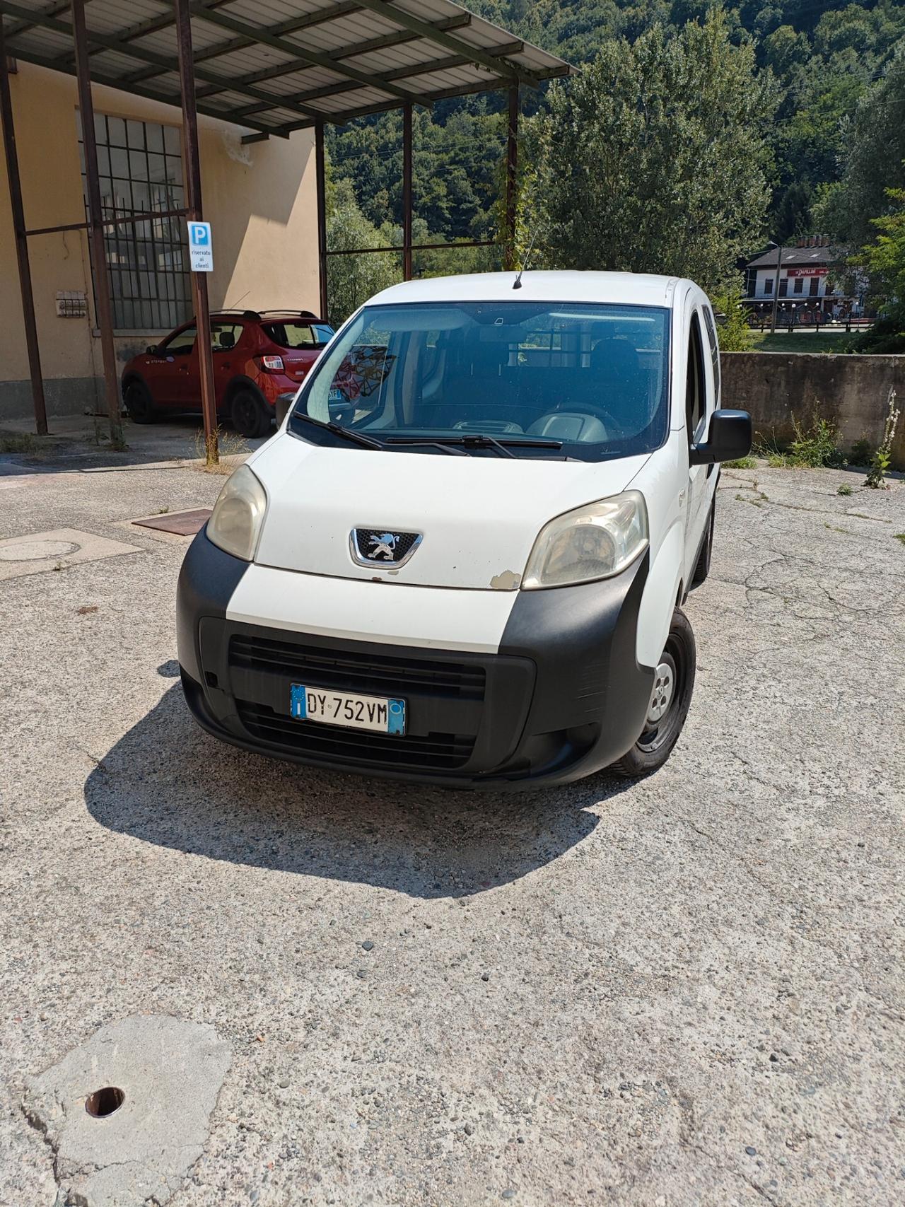 Peugeot bipper tipee
