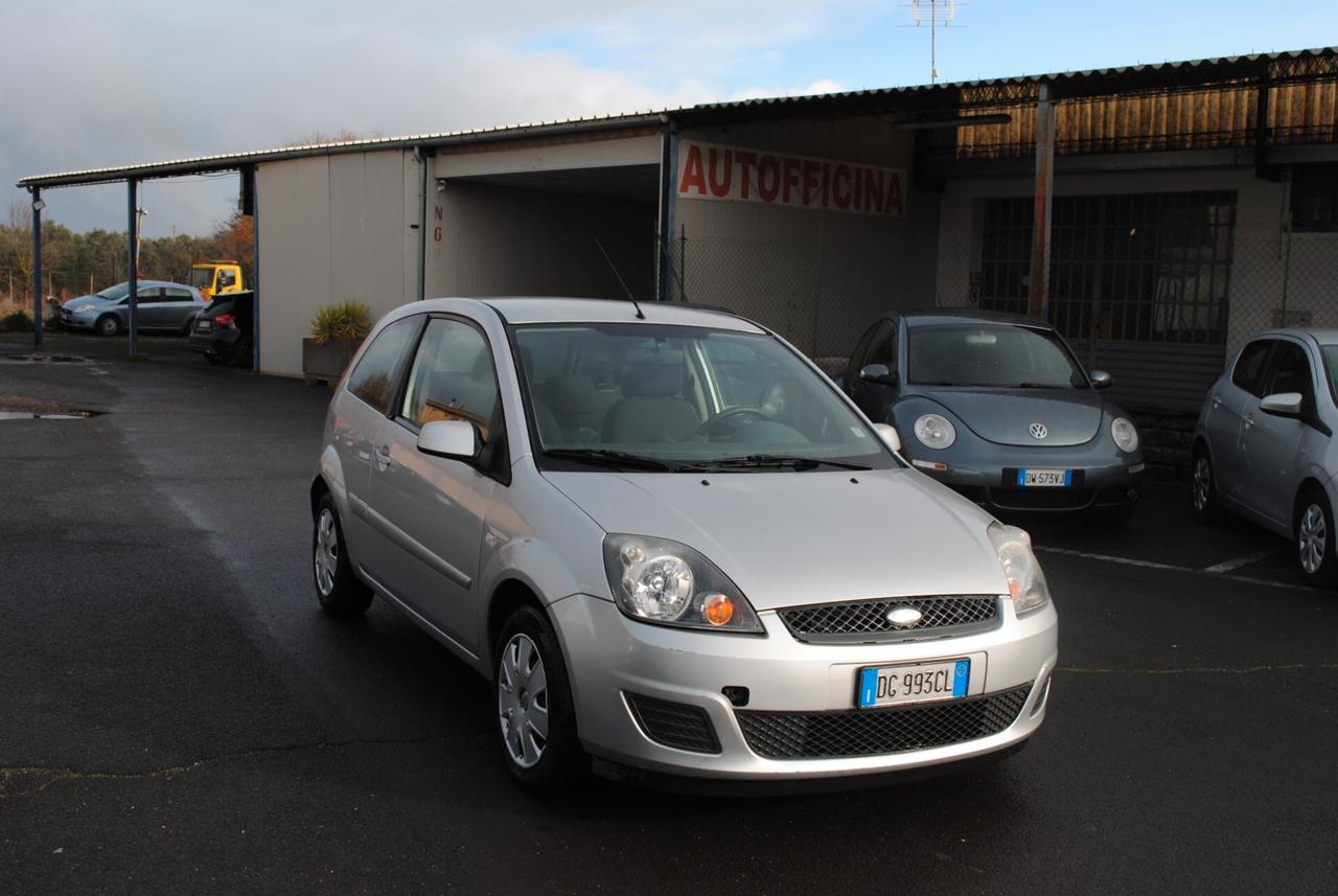 FORD FIESTA 1.2 75 CV OK NEOPATENTATI