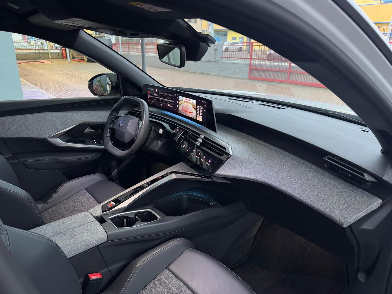 Peugeot 3008 Allure 1.2 136/145 MHEV #8709