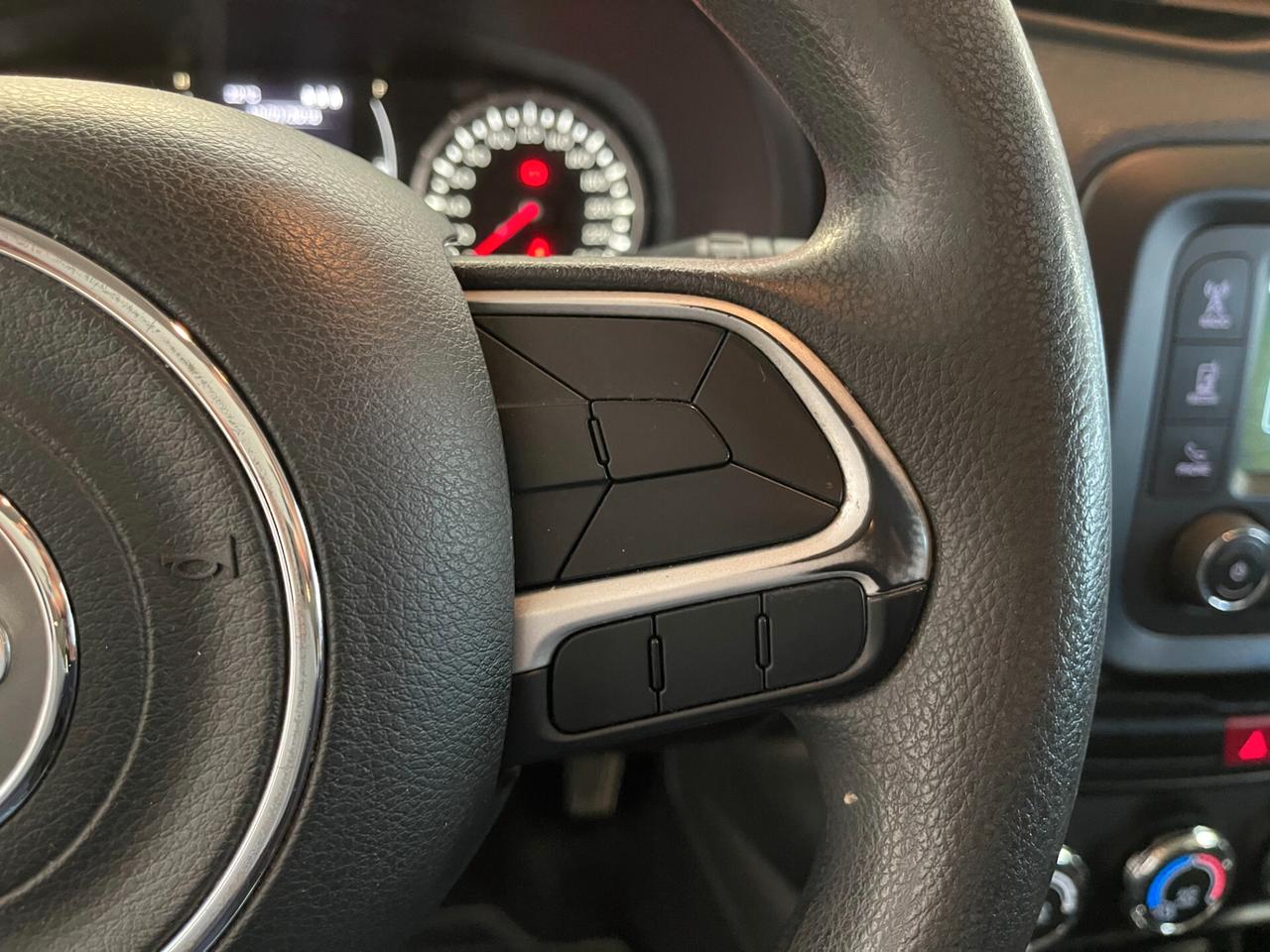 Jeep Renegade Sport 2.0 mjt 4wd 120cv-Ok Neopatent-LEGGI SOTTO