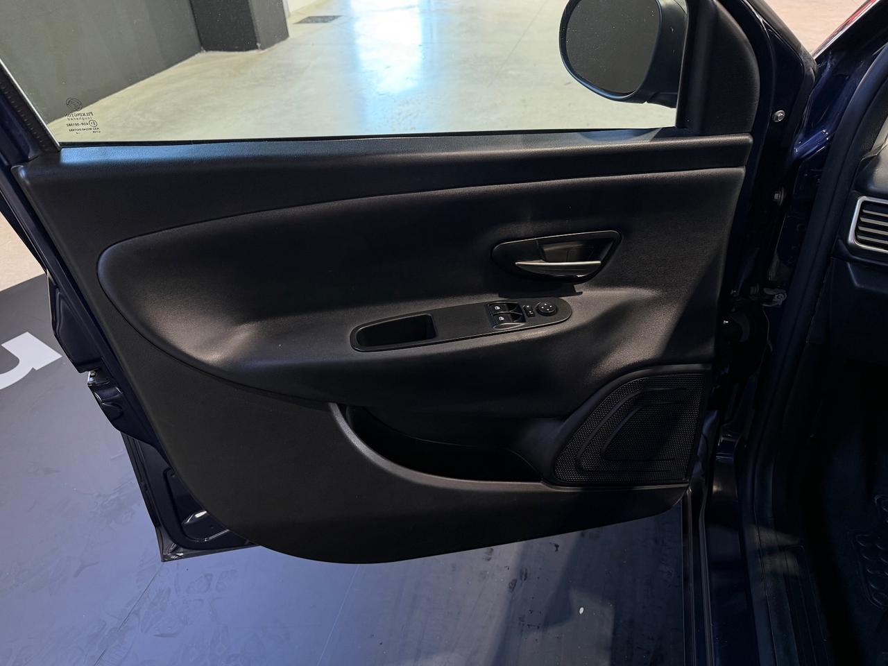 Lancia Ypsilon 1.0 FireFly 5 porte S&S Hybrid Maryne