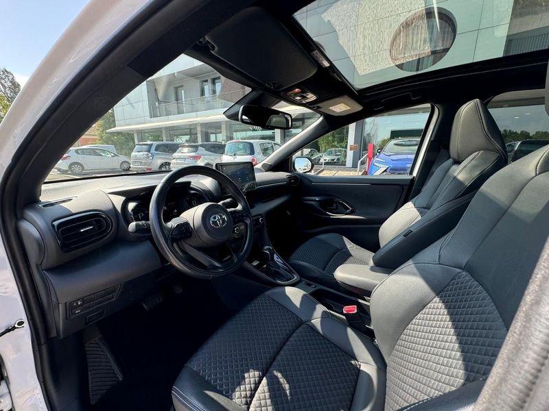 Toyota Yaris Hybrid Lounge MY22