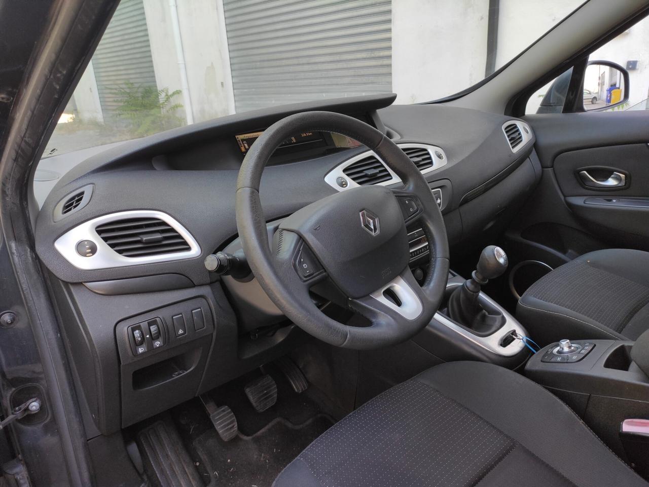 Renault Scenic Scénic X-Mod 1.5 dCi