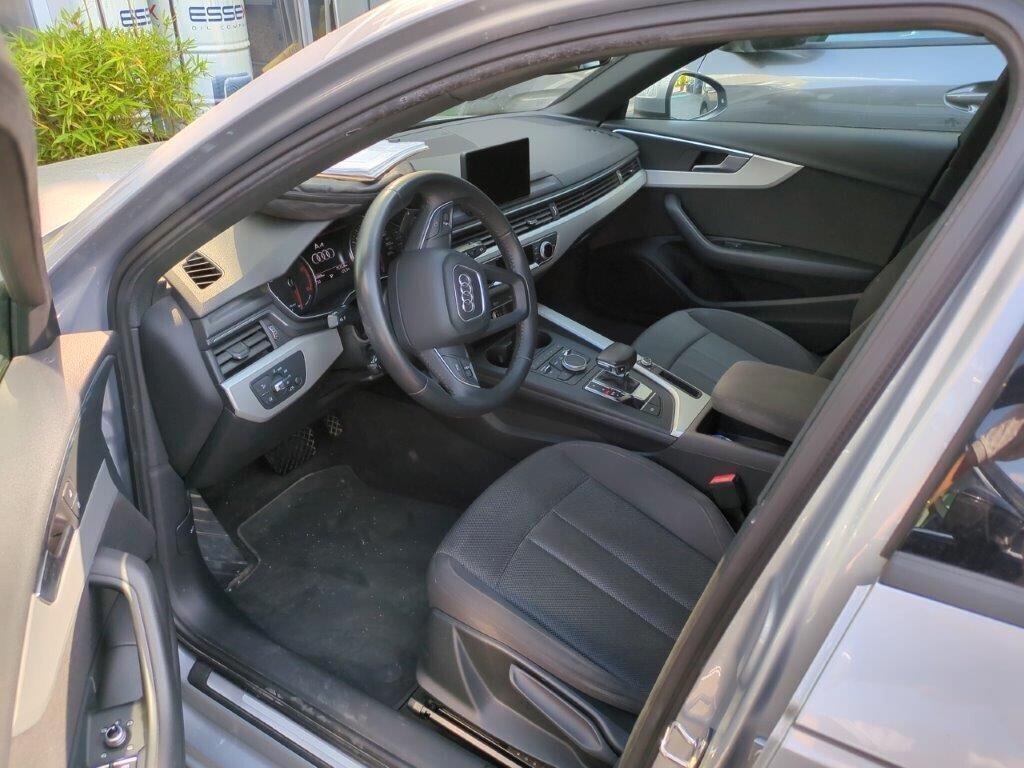 Audi A4 2.0 TDI 150cv *FULL OPT.-LED* da VETRINA