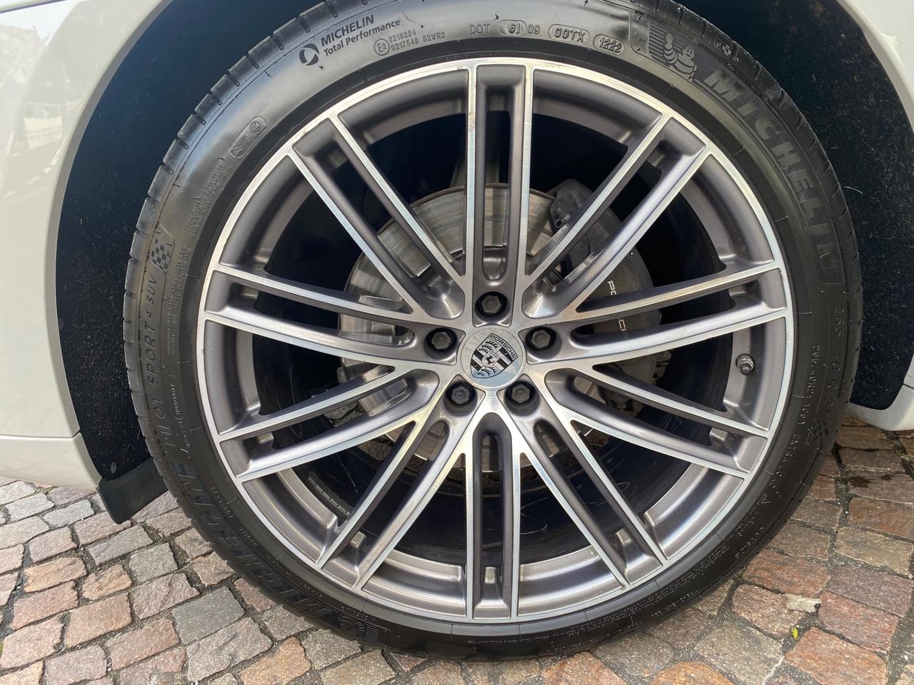 Porsche Macan 2.0 pdk GESSO TETTO 21” FULL