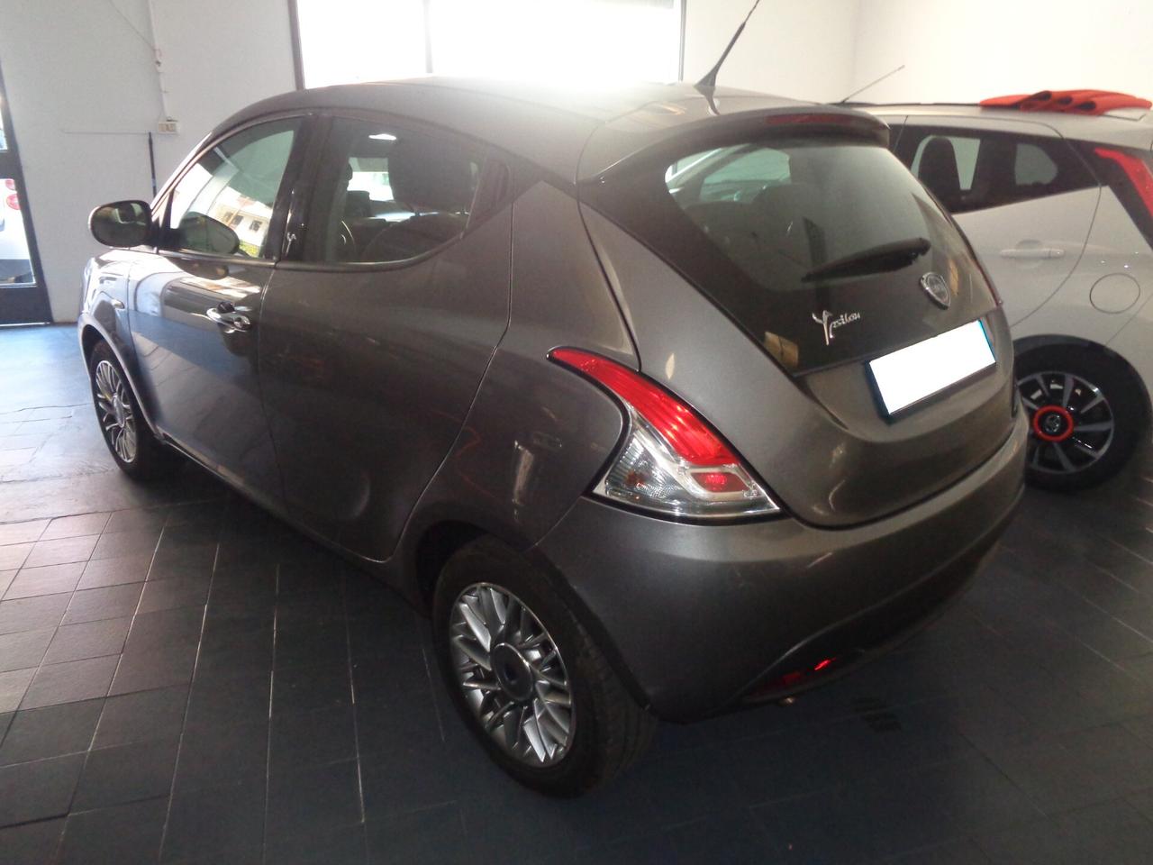 Lancia Ypsilon 1.2 69 CV 5 porte Gold (Finanziabile)