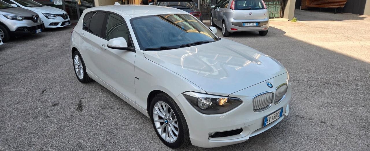 Bmw 118 118d 5p. Urban