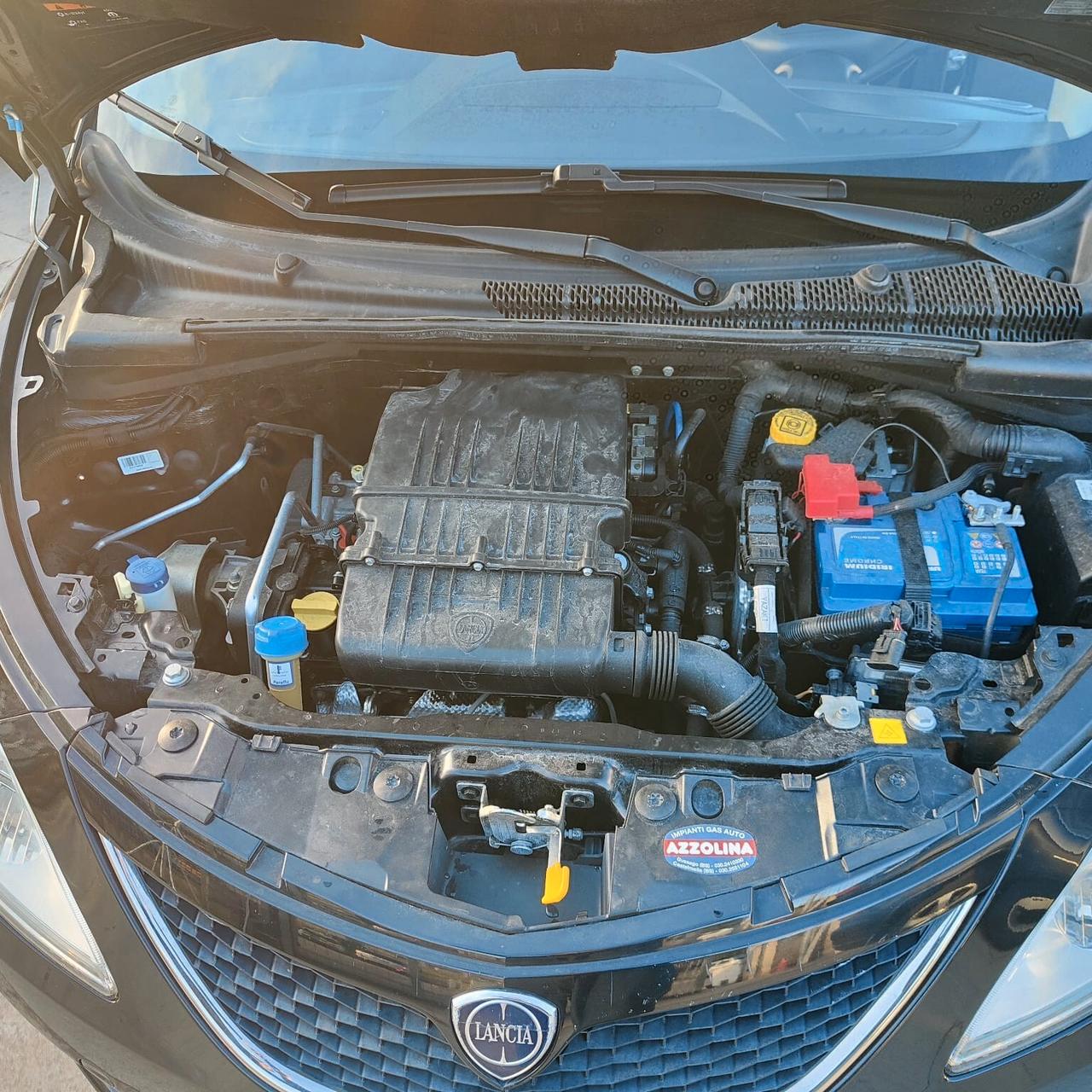 Lancia Ypsilon 1.2 69 CV 5 porte GPL Ecochic Silver
