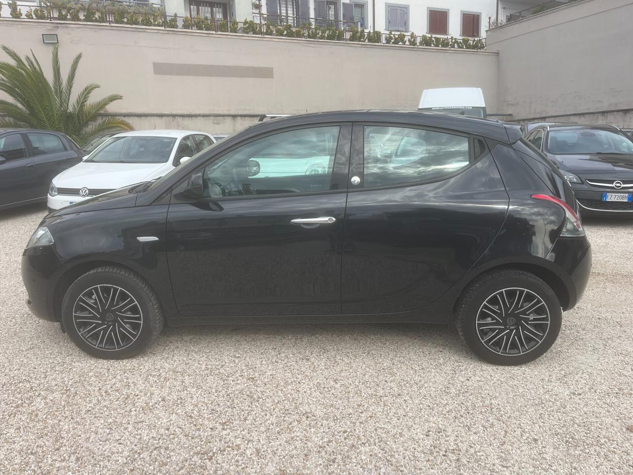 Lancia Ypsilon 1.2 69 CV 5 porte GPL Ecochic Gold