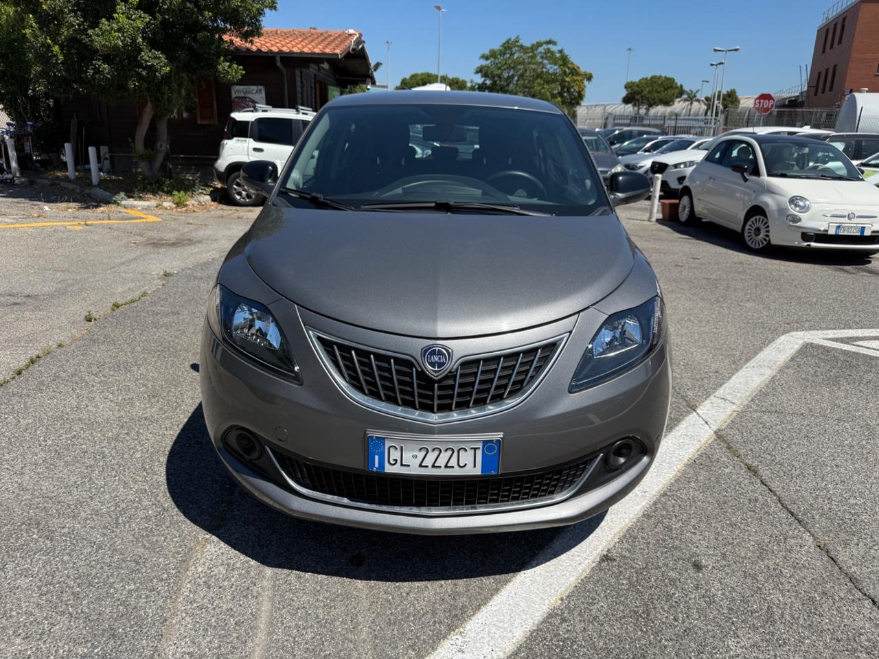 Lancia Ypsilon 1.0 FireFly 5 porte S&S Hybrid Ecochic Silver