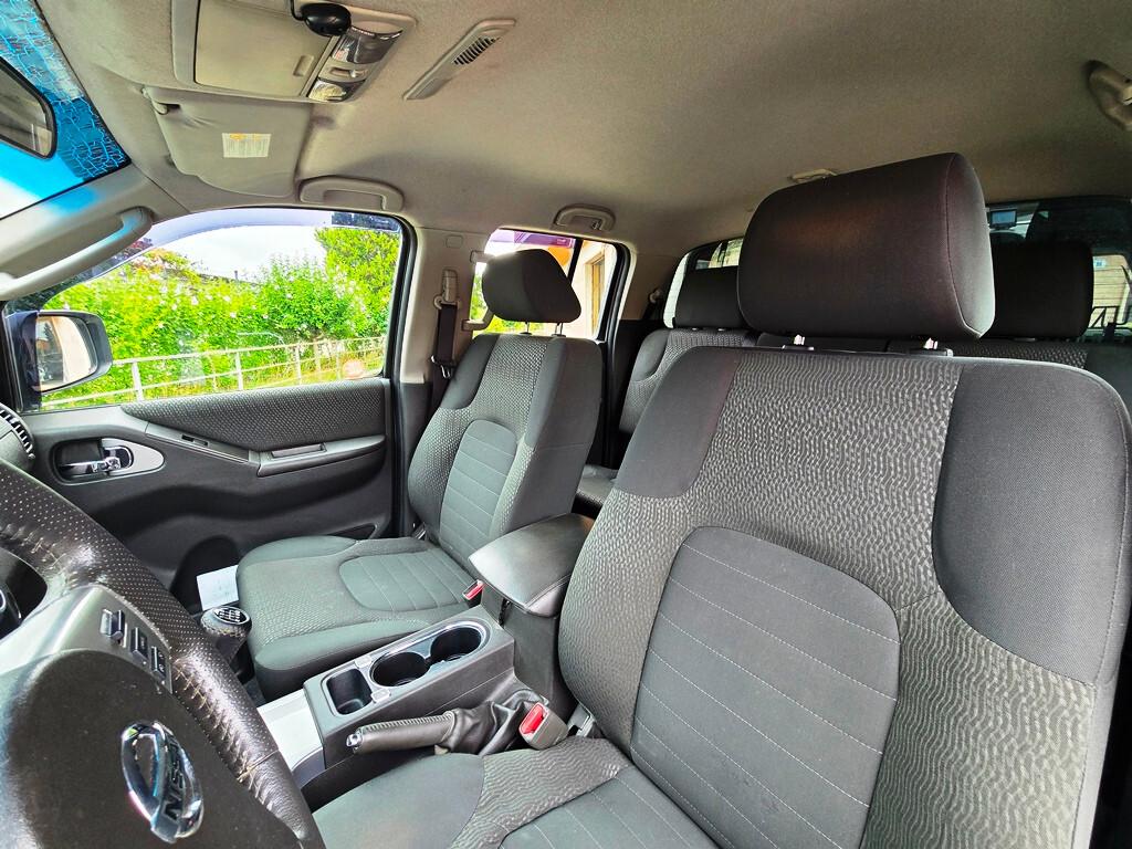 Nissan Navara 2.5 dCi 190CV 4 porte Double Cab LE