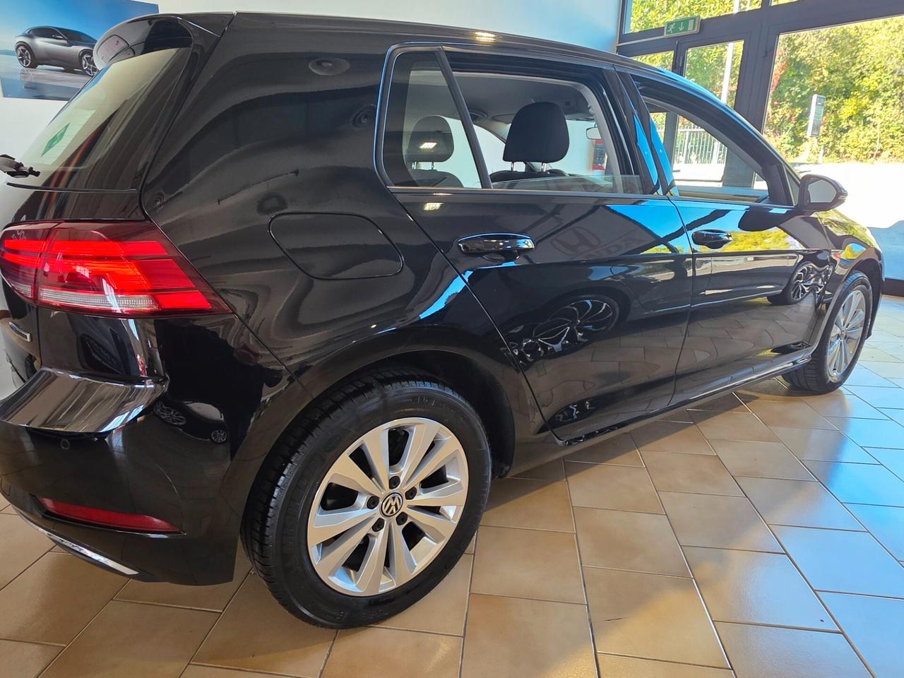 Volkswagen Golf 1.5 TGI 5p. Highline BlueMotion Technology