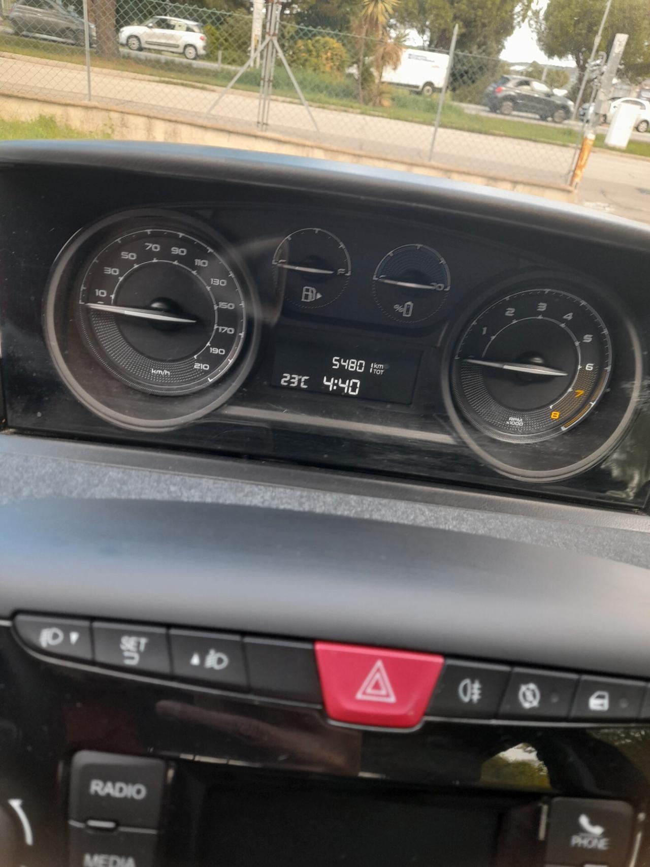 Lancia Ypsilon 1.0 Hybrid