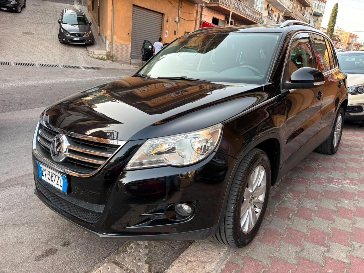 Volkswagen Tiguan 2.0 TDI DPF 4MOTION tiptronic Sport & Style