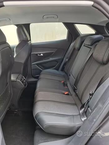 Peugeot 3008 BlueHDi 130 S&S Allure