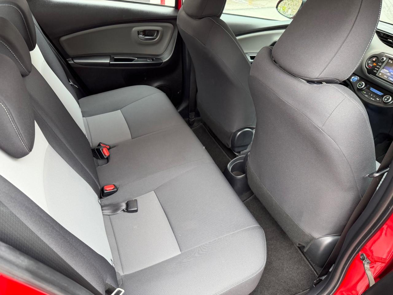 TOYOTA YARIS 1.5 HYBRID AUTOMATICO NEOPATENTATI