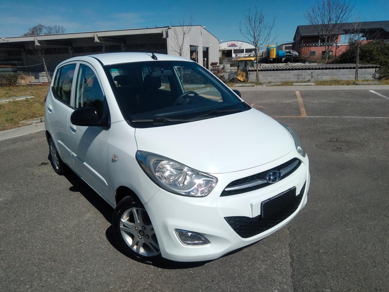 Hyundai i10 1.1 69cv 12V Sound Edition x neopatentati