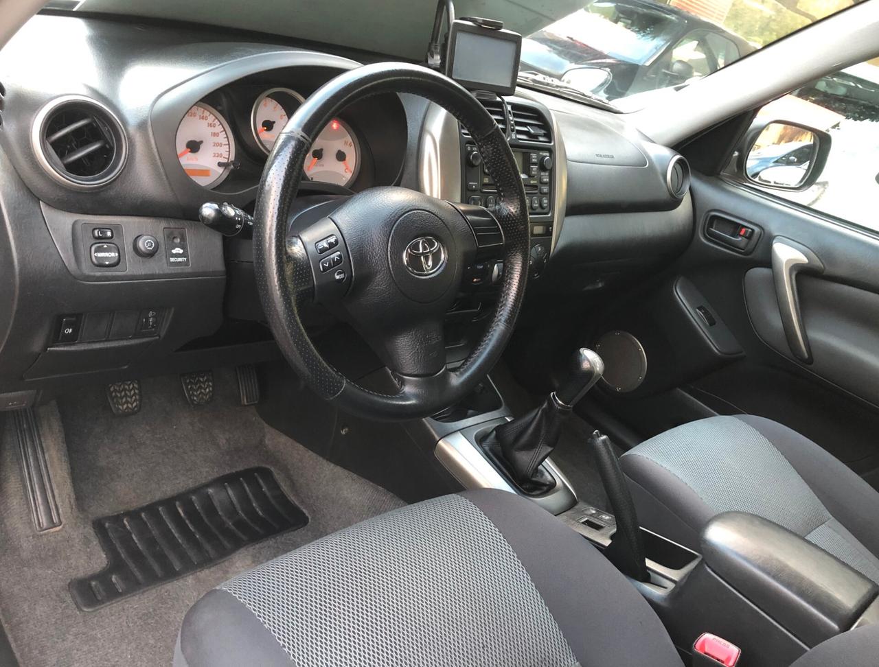 Toyota RAV 4 RAV4 2.0 16V cat 5 porte Sol