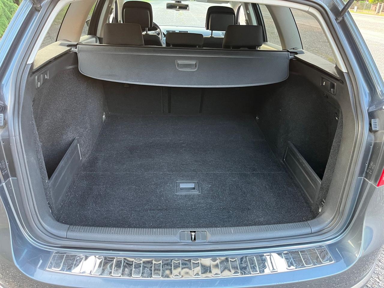 Volkswagen Passat 2.0 TDI 140cv bluemotion